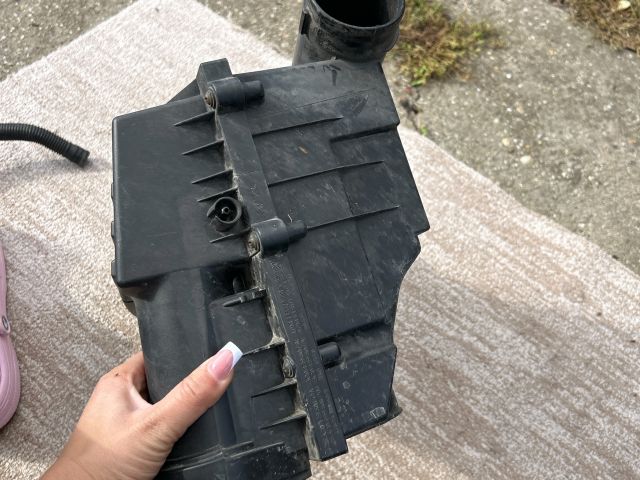 bontott AUDI A3 Légszűrő Ház