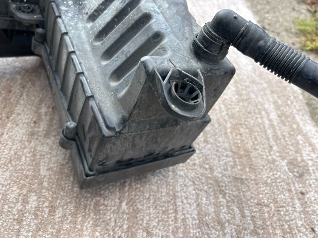 bontott AUDI A3 Légszűrő Ház