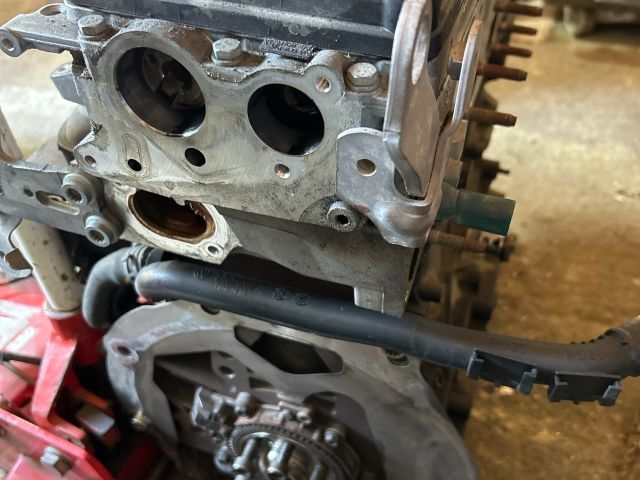 bontott AUDI A3 Motor (Fűzött blokk hengerfejjel)