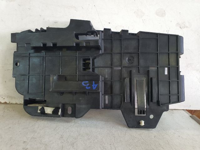 bontott AUDI A3 Motorvezérlő Tartó