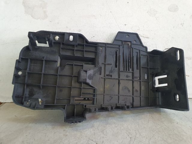 bontott AUDI A3 Motorvezérlő Tartó