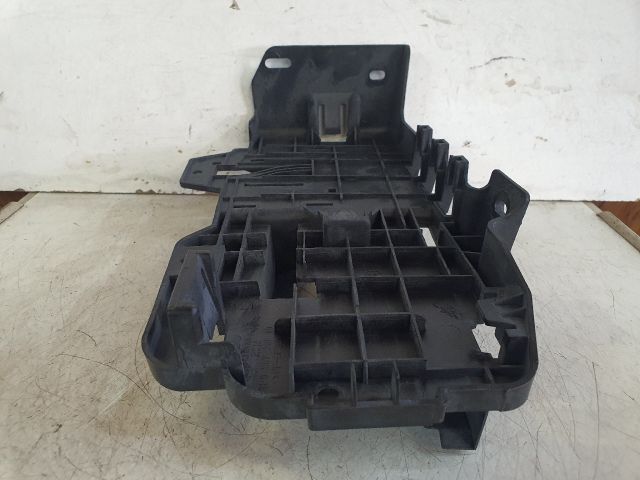 bontott AUDI A3 Motorvezérlő Tartó