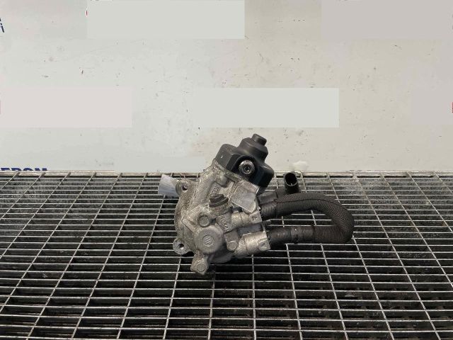 bontott AUDI A3 Nagynyomású Szivattyú