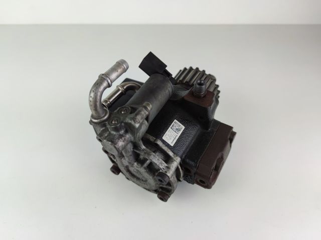 bontott AUDI A3 Nagynyomású Szivattyú