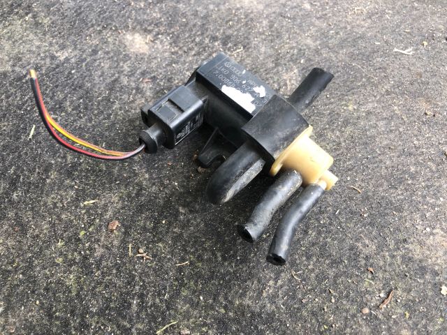 bontott AUDI A3 Turbó Vákum Szelep