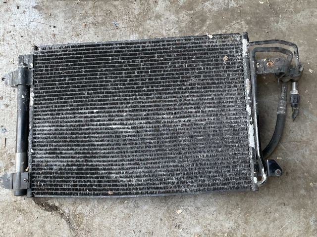 bontott AUDI A3 Vízhűtő Radiátor (Klímás)