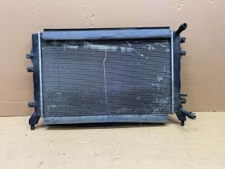 bontott AUDI A3 Vízhűtő Radiátor (Klímás)