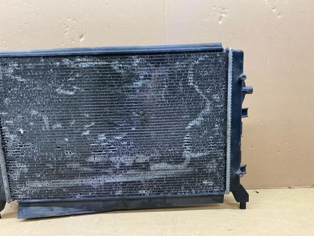 bontott AUDI A3 Vízhűtő Radiátor (Klímás)