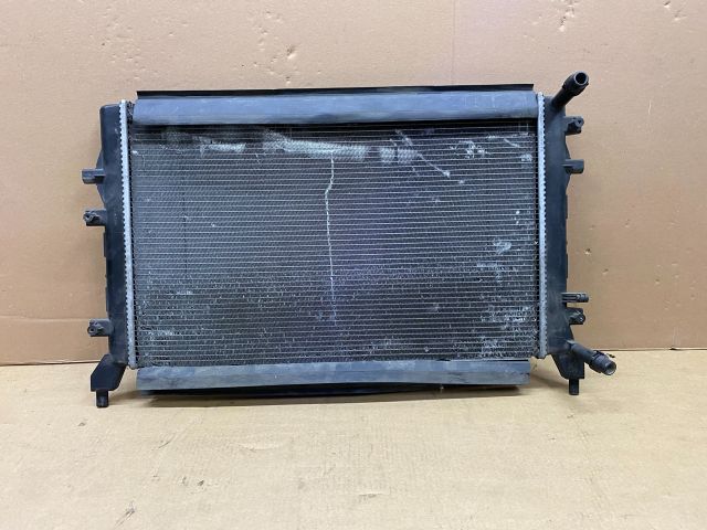 bontott AUDI A3 Vízhűtő Radiátor (Klímás)