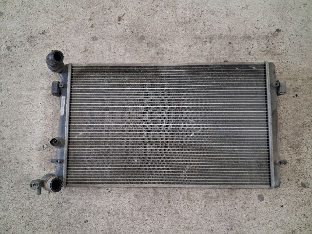 bontott AUDI A3 Vízhűtő Radiátor (Klímás)