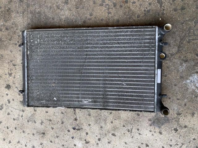 bontott AUDI A3 Vízhűtő Radiátor (Nem klímás)