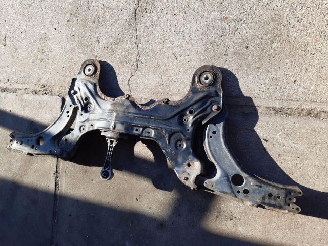 bontott AUDI A3 Első Bölcső