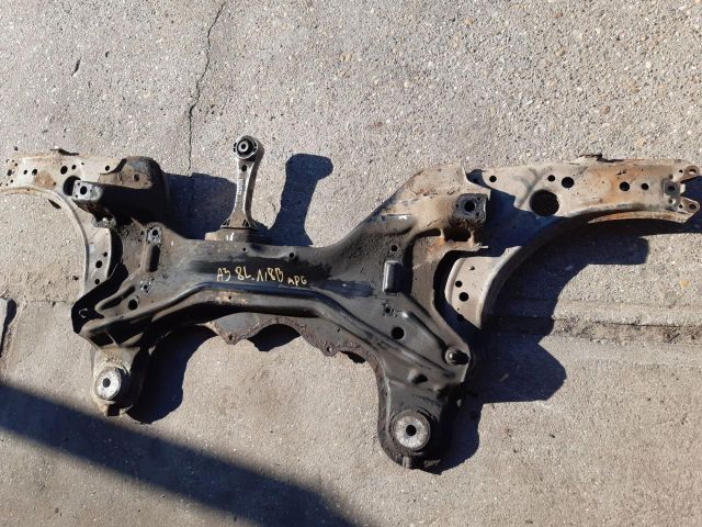 bontott AUDI A3 Első Bölcső