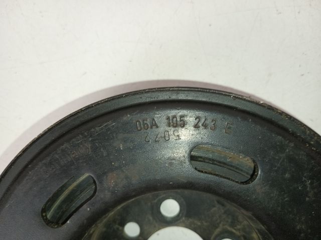 bontott AUDI A3 Főtengely Szíjtárcsa