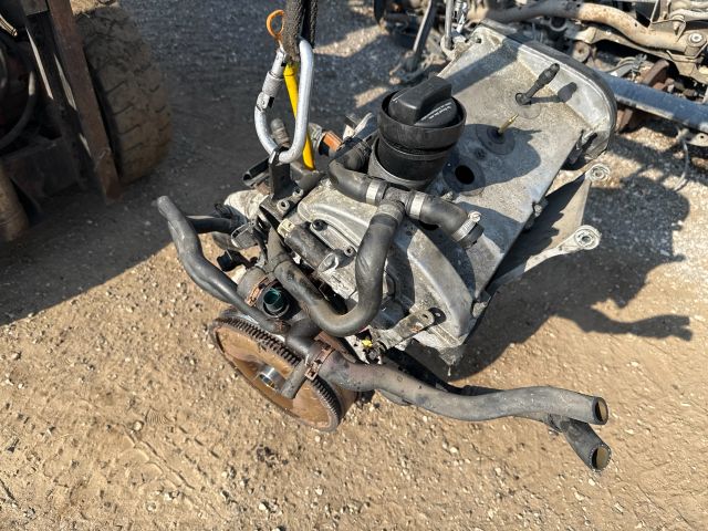 bontott AUDI A3 Motor (Fűzött blokk hengerfejjel)