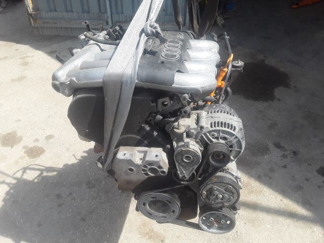 bontott AUDI A3 Motor (Fűzött blokk hengerfejjel)