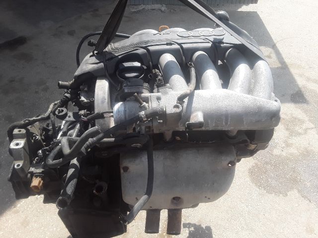 bontott AUDI A3 Motor (Fűzött blokk hengerfejjel)