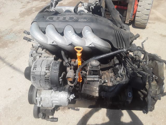 bontott AUDI A3 Motor (Fűzött blokk hengerfejjel)