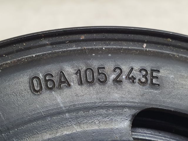 bontott AUDI A3 Főtengely Szíjtárcsa