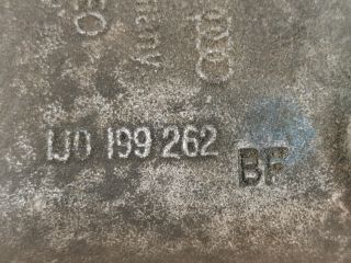 bontott AUDI A3 Motor Tartó Bak Jobb