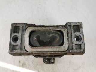 bontott AUDI A3 Motor Tartó Bak Jobb