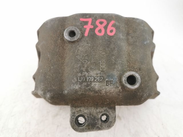 bontott AUDI A3 Motor Tartó Bak Jobb