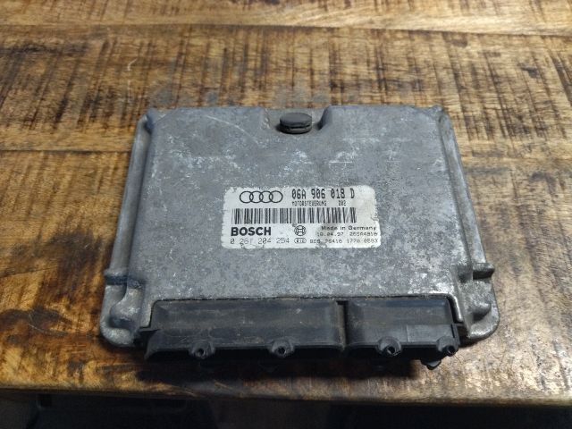 bontott AUDI A3 Motorvezérlő