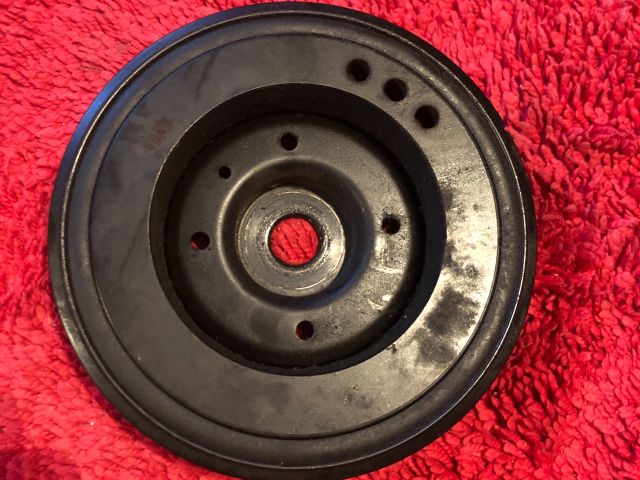 bontott AUDI A3 Főtengely Szíjtárcsa