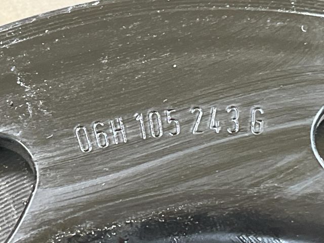 bontott AUDI A3 Főtengely Szíjtárcsa