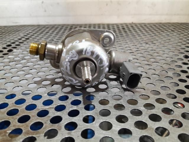 bontott AUDI A3 Nagynyomású Szivattyú