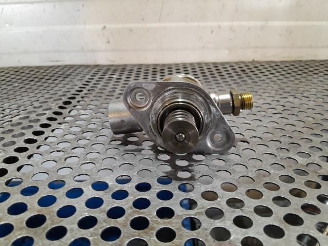 bontott AUDI A3 Nagynyomású Szivattyú