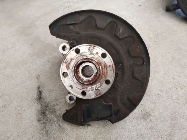 bontott AUDI A3 Bal első Csonkállvány