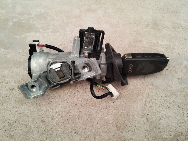 bontott AUDI A3 Gyújtáskapcsoló Házzal