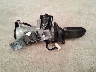 bontott AUDI A3 Gyújtáskapcsoló Házzal