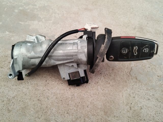 bontott AUDI A3 Gyújtáskapcsoló Házzal