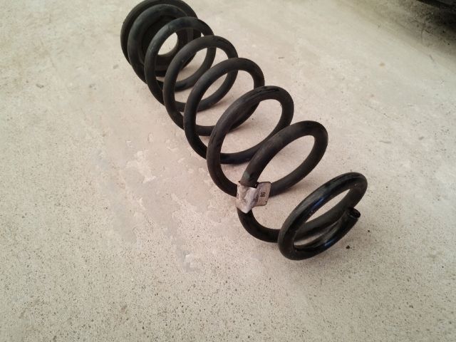 bontott AUDI A3 Hátsó Rugó