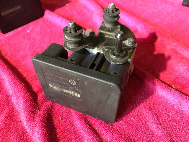 bontott AUDI A3 ABS Kocka