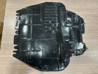 bontott AUDI A3 Alsó Motorburkolat