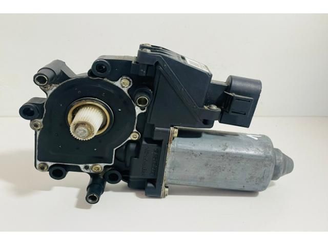 bontott AUDI A3 Bal első Ablakemelő Motor