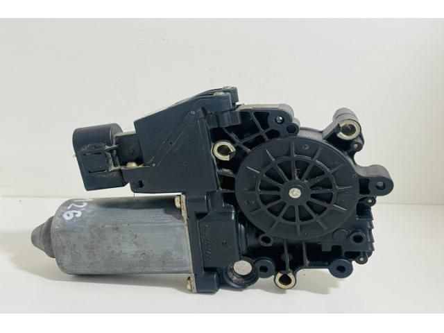 bontott AUDI A3 Bal első Ablakemelő Motor