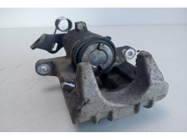 bontott AUDI A3 Bal hátsó Féknyereg Munkahengerrel