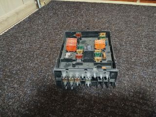 bontott AUDI A3 Biztosítéktábla Motortér