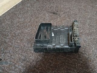 bontott AUDI A3 Biztosítéktábla Motortér