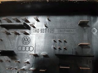 bontott AUDI A3 Biztosítéktábla Motortér