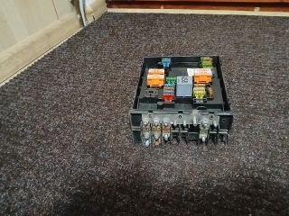 bontott AUDI A3 Biztosítéktábla Motortér