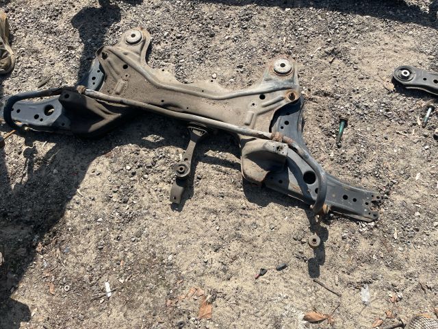 bontott AUDI A3 Első Bölcső