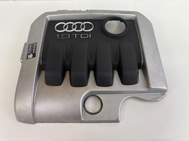 bontott AUDI A3 Felső Motorburkolat