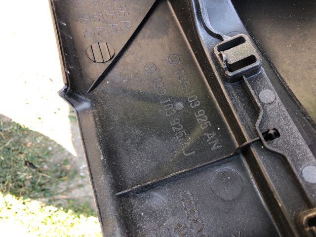 bontott AUDI A3 Felső Motorburkolat