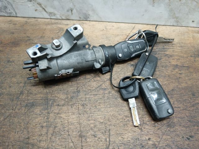 bontott AUDI A3 Gyújtáskapcsoló Házzal