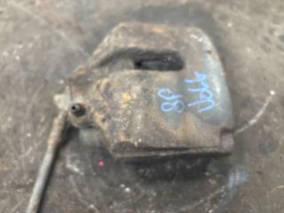 bontott AUDI A3 Jobb első Féknyereg Munkahengerrel